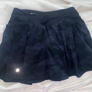 Size 0 Lulu Lemon Pace Rival Mid Rise skirt